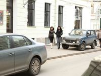 266 Mia & Lilu 19 May 2010