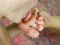 292 Jenya & Alice 04 May 2011