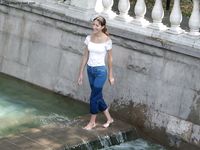 Feet - Lovely barefoot walkers