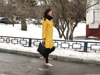 Feet - Ainash - 2018-01-21 A tall barefoot girl