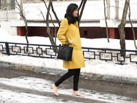 Feet - Ainash - 2018-01-21 A tall barefoot girl