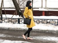 Feet - Ainash - 2018-01-21 A tall barefoot girl