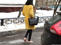 Feet - Ainash - 2018-01-21 A tall barefoot girl