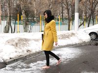 Feet - Ainash - 2018-01-21 A tall barefoot girl