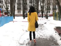 Feet - Ainash - 2018-01-21 A tall barefoot girl