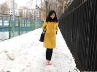 Feet - Ainash - 2018-01-21 A tall barefoot girl