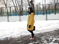 Feet - Ainash - 2018-01-21 A tall barefoot girl