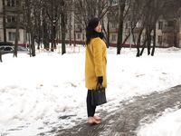 Feet - Ainash - 2018-01-21 A tall barefoot girl