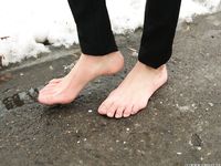 Feet - Ainash - 2018-01-21 A tall barefoot girl