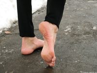 Feet - Ainash - 2018-01-21 A tall barefoot girl