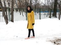 Feet - Ainash - 2018-01-21 A tall barefoot girl