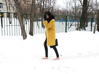 Feet - Ainash - 2018-01-21 A tall barefoot girl