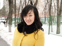 Feet - Ainash - 2018-01-21 A tall barefoot girl