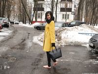 Feet - Ainash - 2018-01-21 A tall barefoot girl