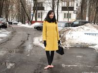 Feet - Ainash - 2018-01-21 A tall barefoot girl