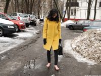 Feet - Ainash - 2018-01-21 A tall barefoot girl