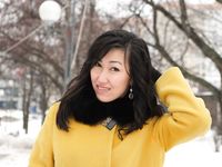 Feet - Ainash - 2018-01-21 A tall barefoot girl