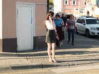 Feet - Albina - 2016-03-26 Barefoot office girl