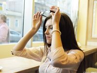 Feet - Albina - 2016-03-26 Barefoot office girl