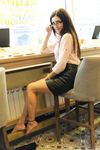 Feet - Albina - 2016-03-26 Barefoot office girl