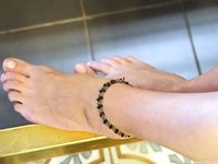 Feet - Albina - 2016-03-26 Barefoot office girl