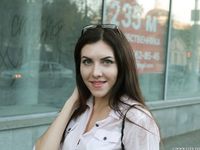 Feet - Albina - 2016-03-26 Barefoot office girl