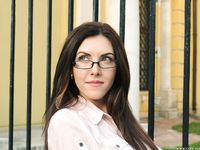 Feet - Albina - 2016-03-26 Barefoot office girl