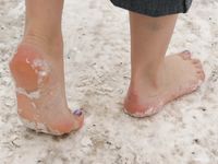 Feet - Alenka - 2006-08-19 Russian barefoot winter
