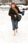 Feet - Alenka - 2006-08-19 Russian barefoot winter