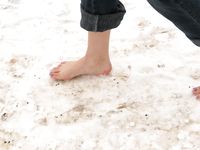 Feet - Alenka - 2006-08-19 Russian barefoot winter