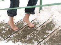 Feet - Alenka - 2006-08-19 Russian barefoot winter