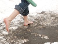 Feet - Alenka - 2006-08-19 Russian barefoot winter