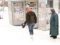 Feet - Alenka - 2006-08-19 Russian barefoot winter