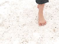 Feet - Alenka - 2006-08-19 Russian barefoot winter