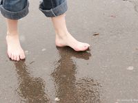 Feet - Alenka - 2006-08-19 Russian barefoot winter