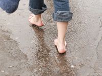 Feet - Alenka - 2006-08-19 Russian barefoot winter