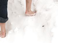 Feet - Alenka - 2006-08-19 Russian barefoot winter