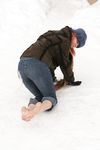 Feet - Alenka - 2006-08-19 Russian barefoot winter