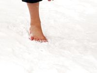 Feet - Alenka - 2006-08-19 Russian barefoot winter