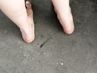 Feet - Alexandra + Olga A - 2011-04-02 Two girls in the center of Moscow