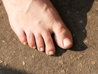 Feet - Alexandra + Olga A - 2011-04-02 Two girls in the center of Moscow
