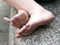 Feet - Alexandra + Olga A - 2011-04-02 Two girls in the center of Moscow