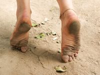 Feet - Alexandra + Olga A - 2011-04-02 Two girls in the center of Moscow