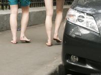 Feet - Alexandra + Olga A - 2011-04-02 Two girls in the center of Moscow