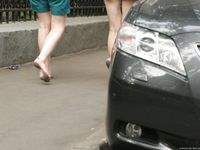 Feet - Alexandra + Olga A - 2011-04-02 Two girls in the center of Moscow