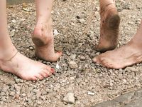 Feet - Alexandra + Olga A - 2011-04-02 Two girls in the center of Moscow