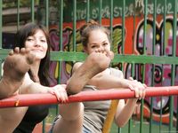Feet - Alexandra + Olga A - 2011-04-02 Two girls in the center of Moscow
