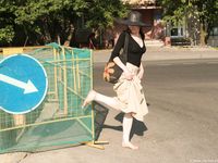 Feet - Alexandra - 2010-08-08 Hot asphalt and bare feet