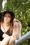 Feet - Alexandra - 2010-08-08 Hot asphalt and bare feet