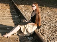 Feet - Alexandra - 2010-08-08 Hot asphalt and bare feet